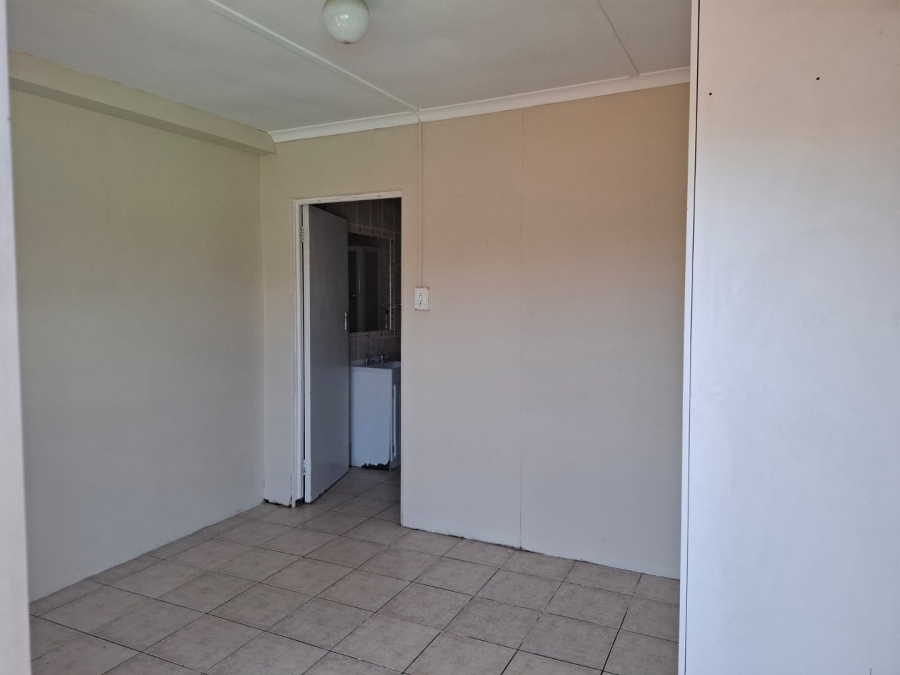 To Let 4 Bedroom Property for Rent in Gordons Bay Central Western Cape